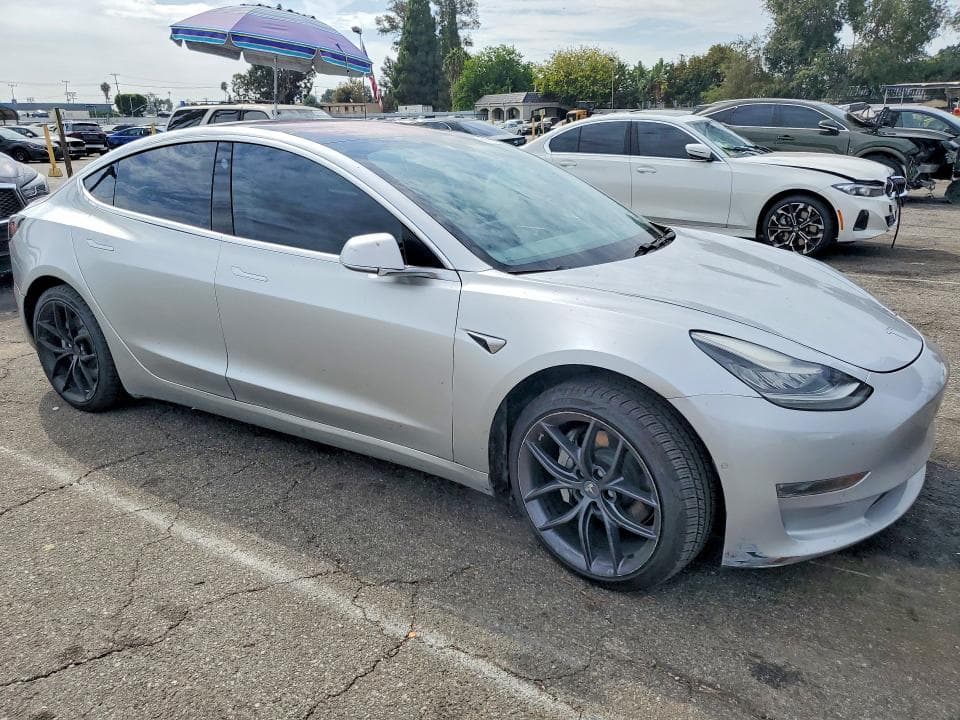 2018 TESLA MODEL 3 4