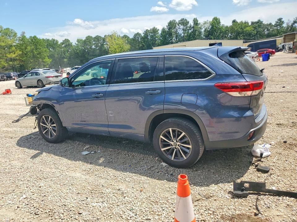 2018 TOYOTA HIGHLANDER XLE 2