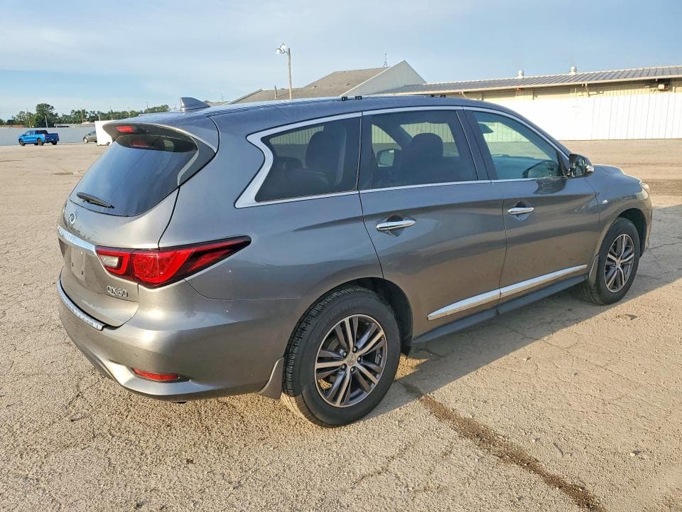 2019 INFINITI QX60 LUXE 3