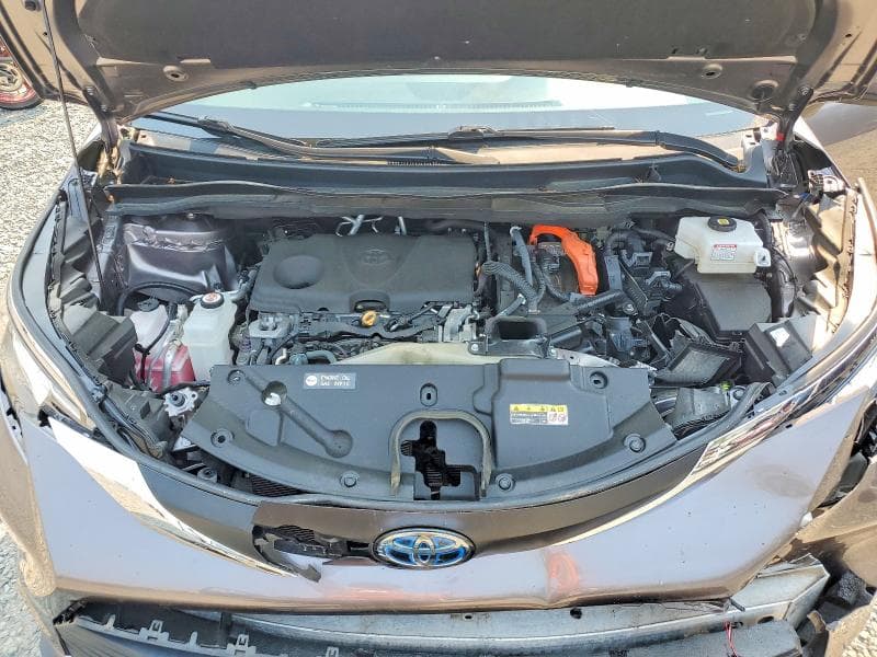 2021 TOYOTA SIENNA XLE 12