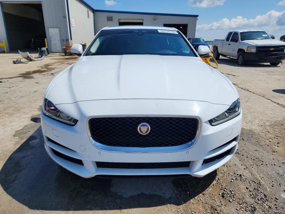 2018 JAGUAR XE PREMIUM 5