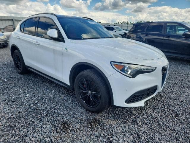 2022 ALFA ROMEO STELVIO 4