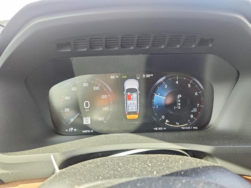 2022 VOLVO XC90 T6 MOMENTUM 9