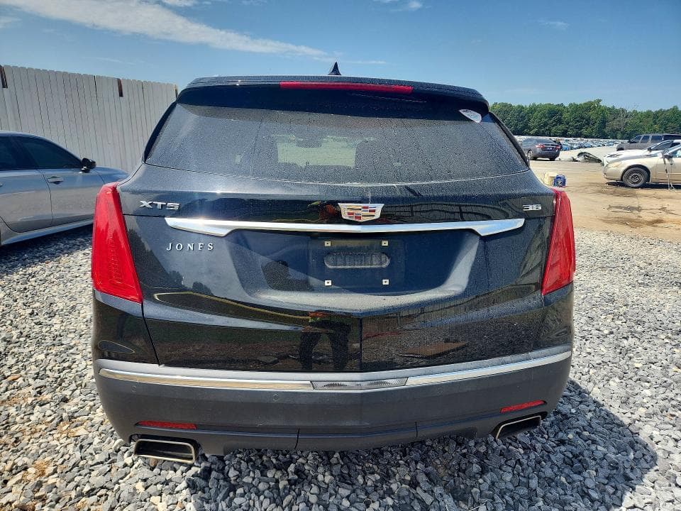 2017 CADILLAC XT5 6