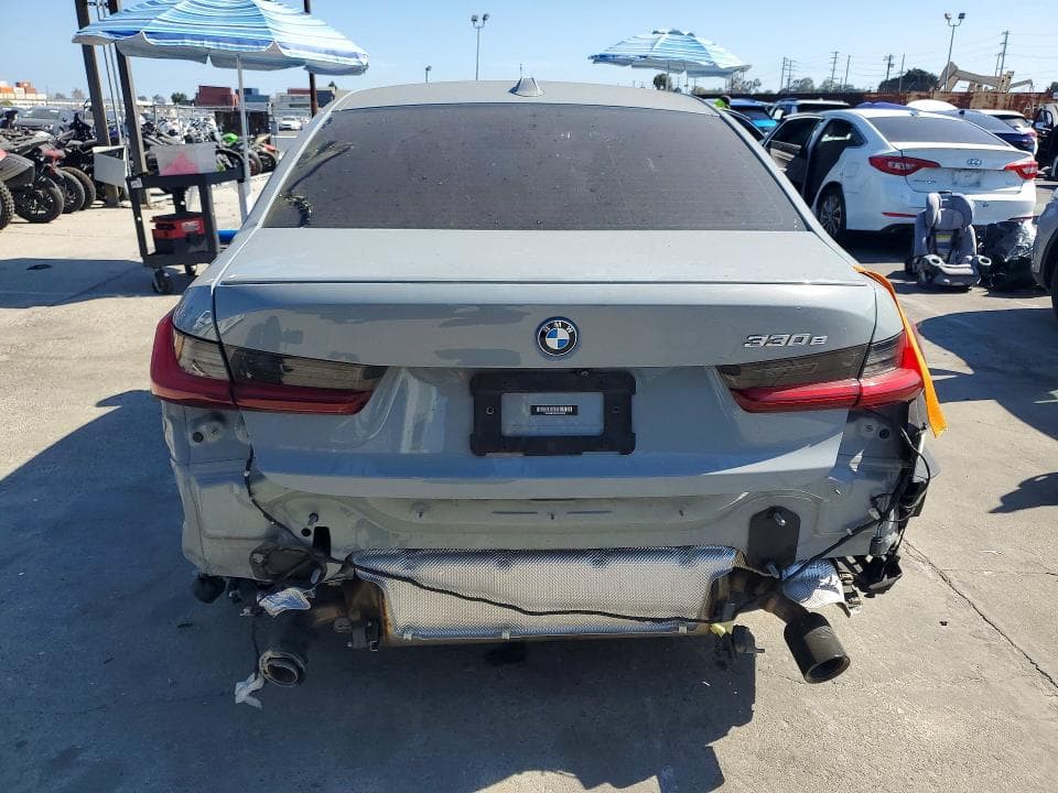 2023 BMW 330E 6