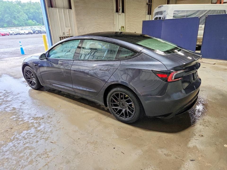 2024 TESLA MODEL 3 2