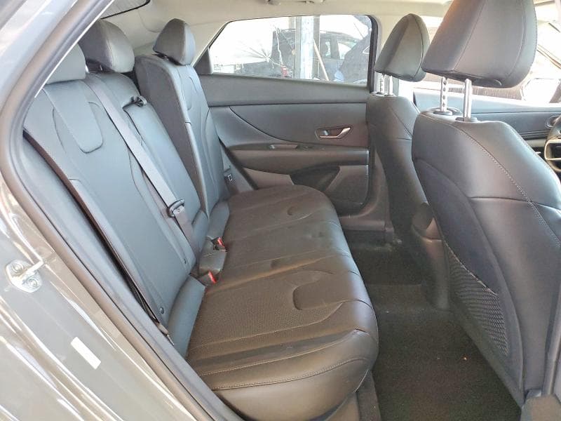 2022 HYUNDAI ELANTRA LIMITED 10