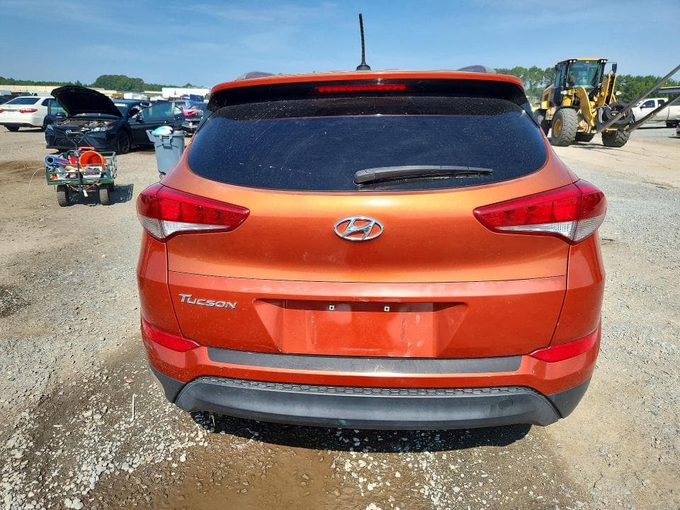 2017 HYUNDAI TUCSON SE 6