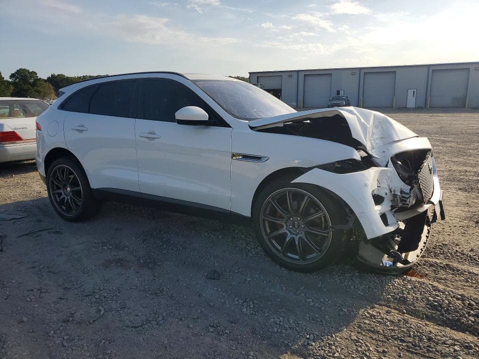 2017 JAGUAR F-PACE PREMIUM 4