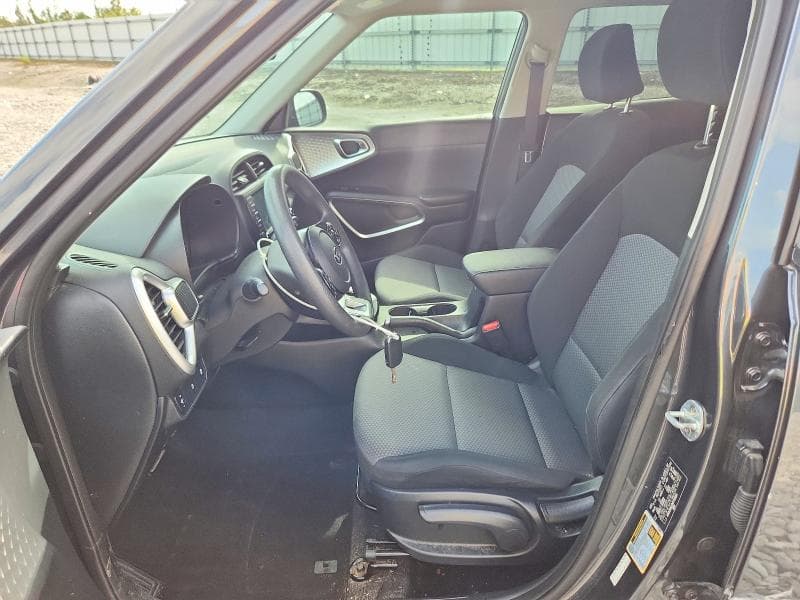 2021 KIA SOUL LX 7