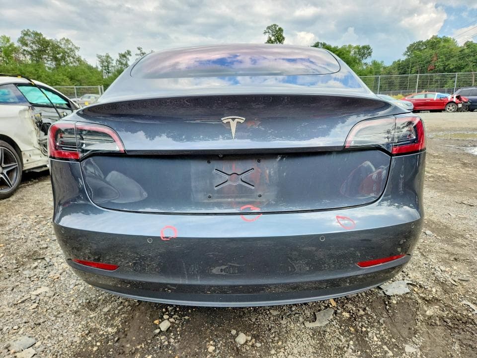 2018 TESLA MODEL 3 6