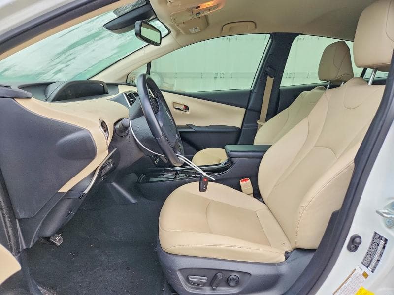 2022 TOYOTA PRIUS XLE 7