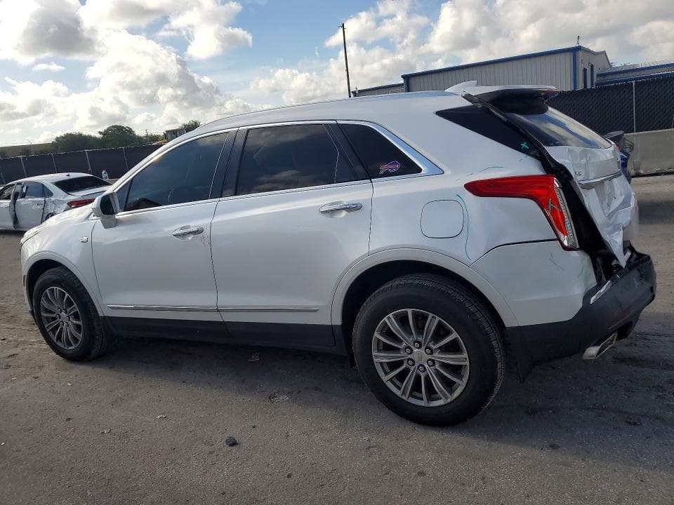 2017 CADILLAC XT5 LUXURY 2