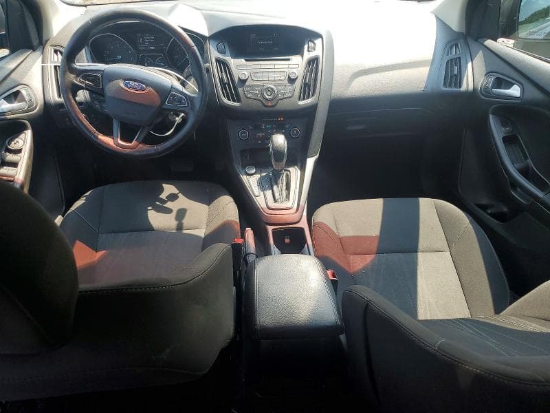 2017 FORD FOCUS SE 8