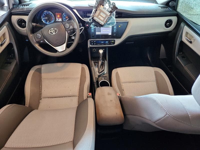 2017 TOYOTA COROLLA LE 8