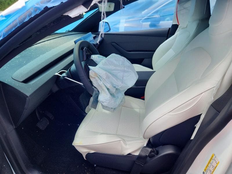 2026 TESLA MODEL Y 7