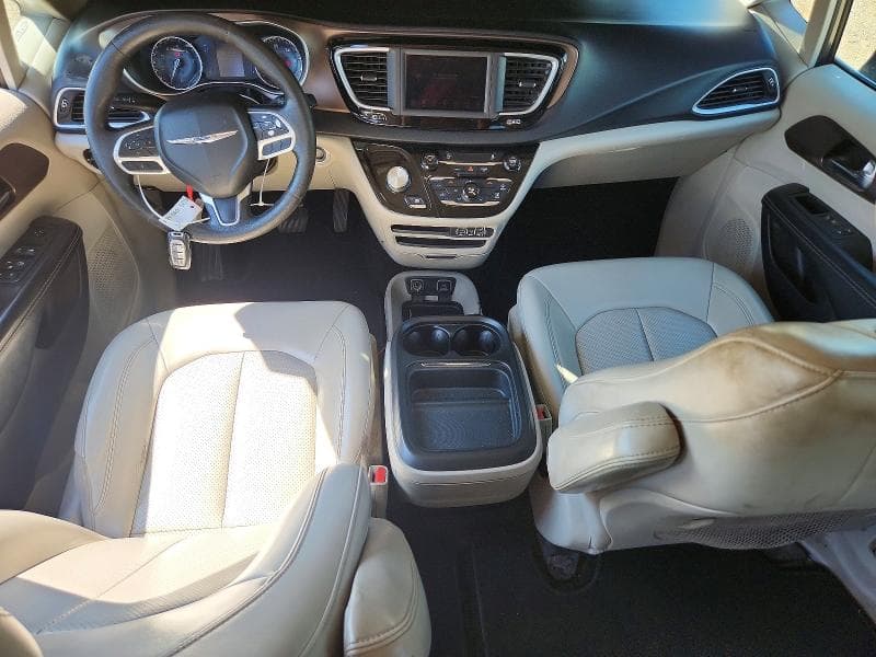 2021 CHRYSLER VOYAGER LXI 8