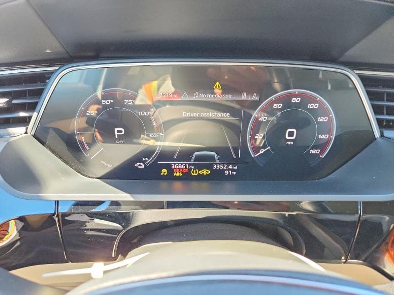 2022 AUDI E-TRON PREMIUM 9