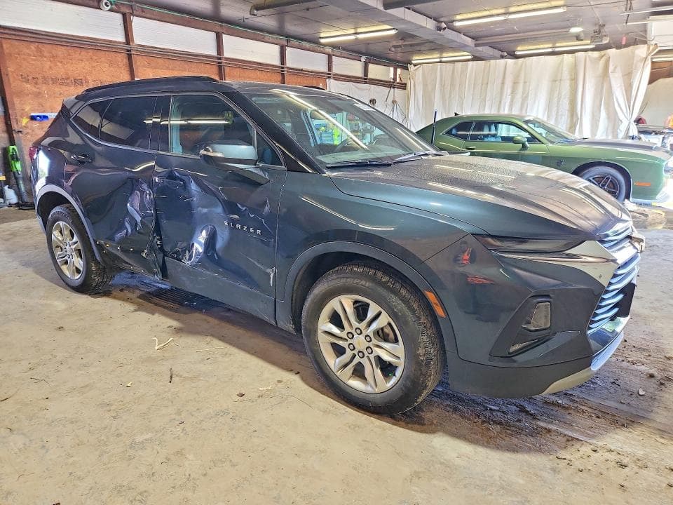 2019 CHEVROLET BLAZER 2LT 4