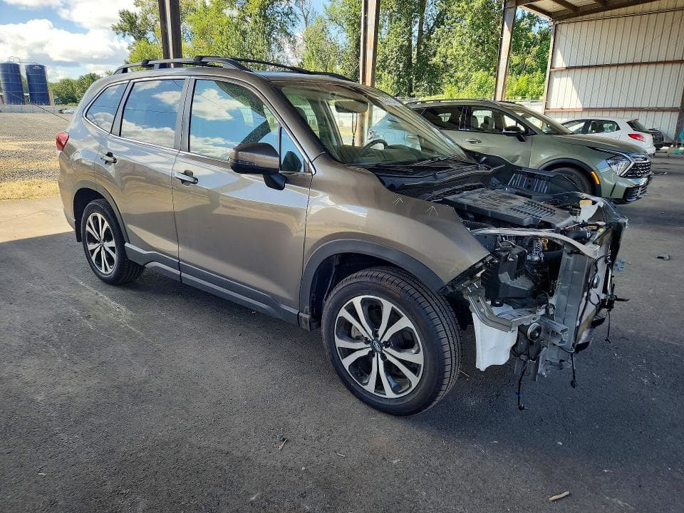 2021 SUBARU FORESTER LIMITED 4