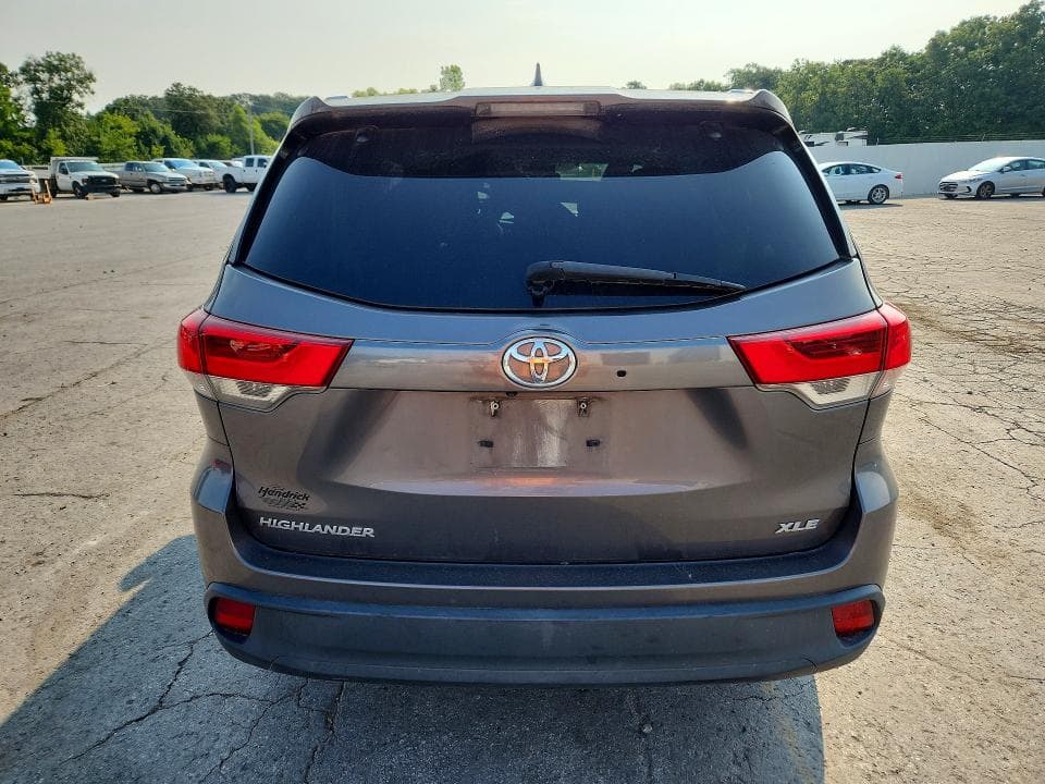 2017 TOYOTA HIGHLANDER XLE 6