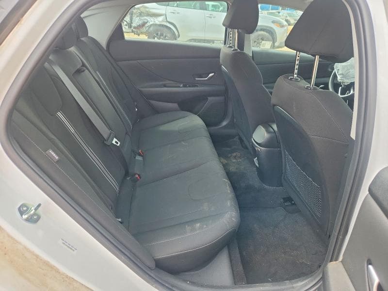 2025 HYUNDAI ELANTRA SEL 10