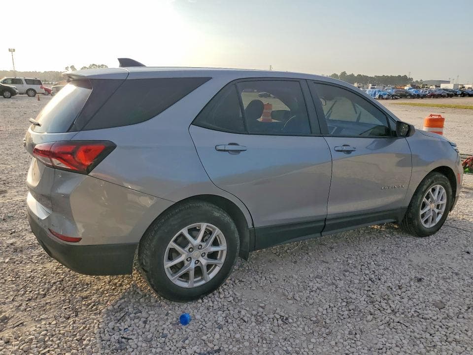 2023 CHEVROLET EQUINOX LS 3