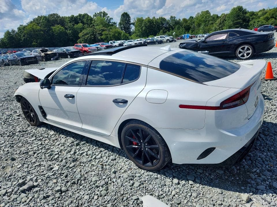 2022 KIA STINGER GT2 2
