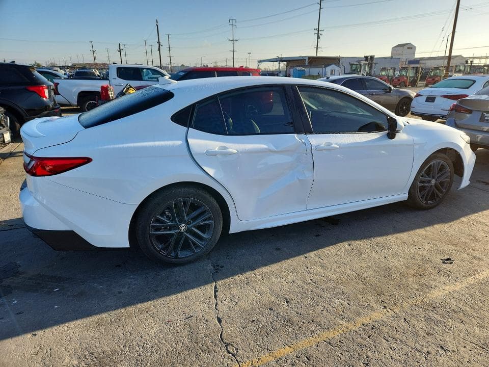 2025 TOYOTA CAMRY SE 3