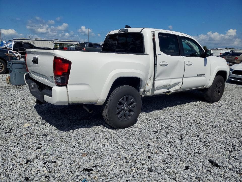 2022 TOYOTA TACOMA SR5 V6 3