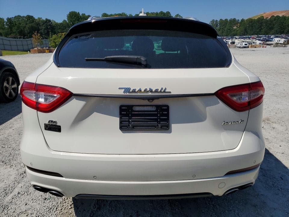 2018 MASERATI LEVANTE LUXURY 6