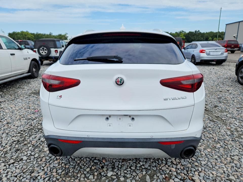 2018 ALFA ROMEO STELVIO 6