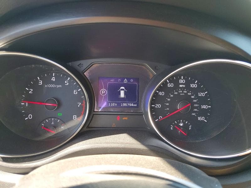 2017 KIA SEDONA LX 9