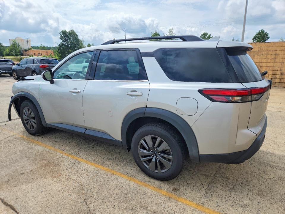 2024 NISSAN PATHFINDER SV 2