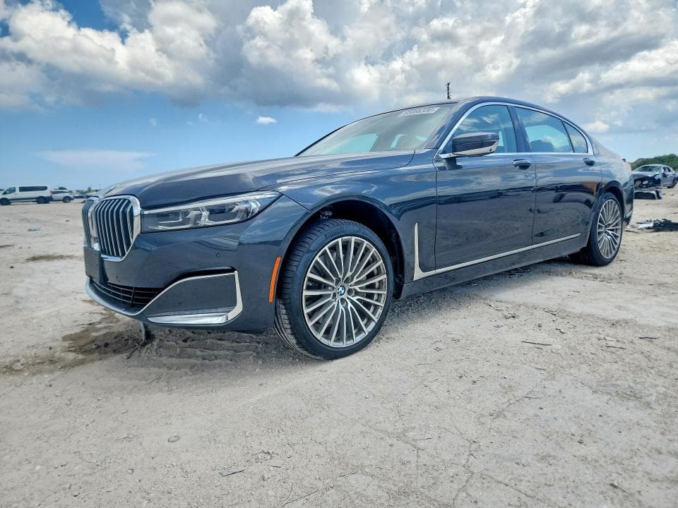 2022 BMW 750 XI