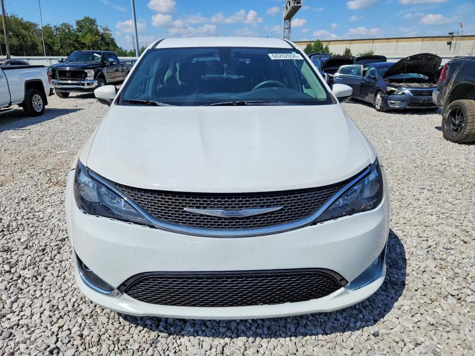 2017 CHRYSLER PACIFICA TOURING 5
