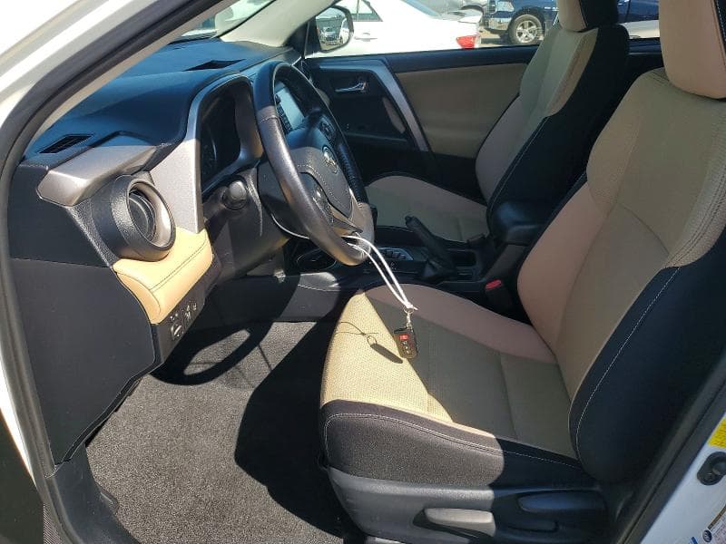 2017 TOYOTA RAV4 XLE 7