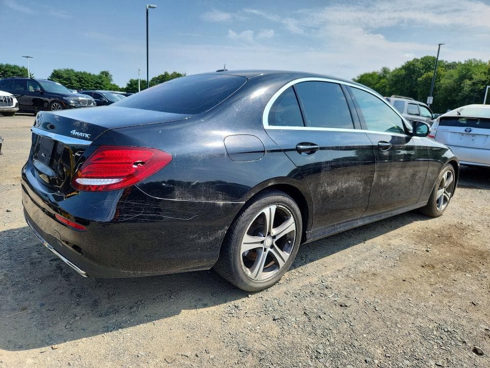 2017 MERCEDES-BENZ E 300 4MATIC 3