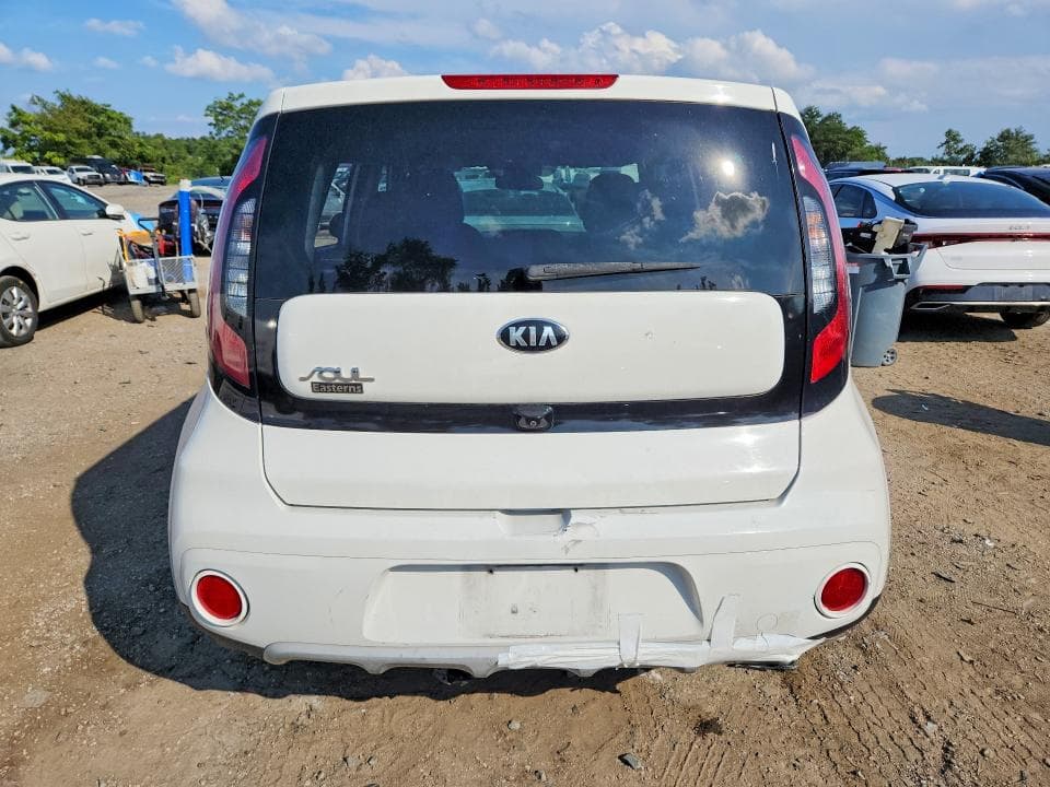 2019 KIA SOUL + 6
