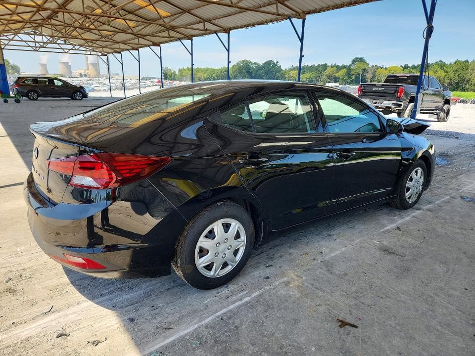 2020 HYUNDAI ELANTRA SE 3