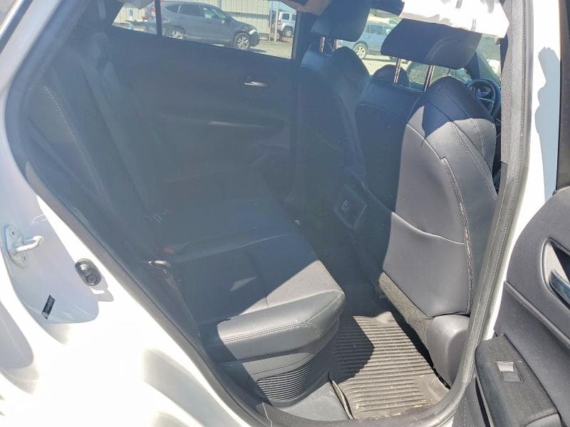 2021 TOYOTA VENZA XLE 11