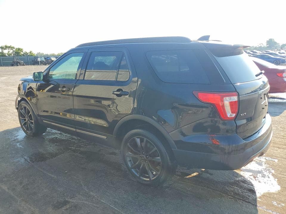 2017 FORD EXPLORER XLT 2