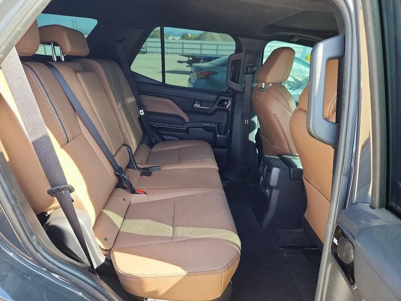 2025 TOYOTA 4RUNNER LIMITED 11