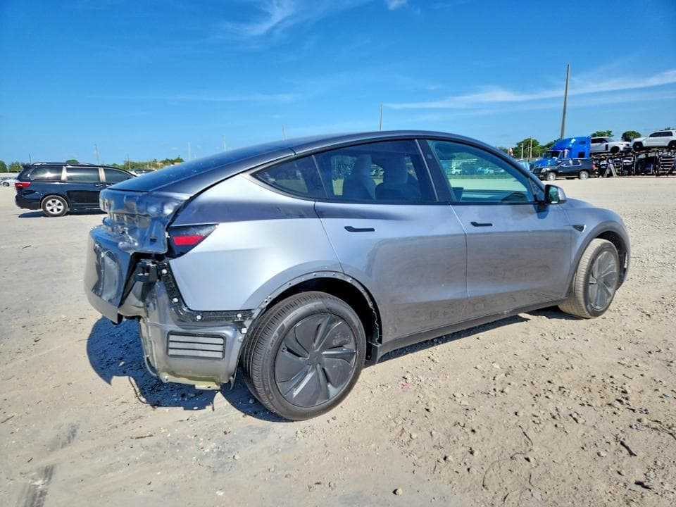 2026 TESLA MODEL Y 3