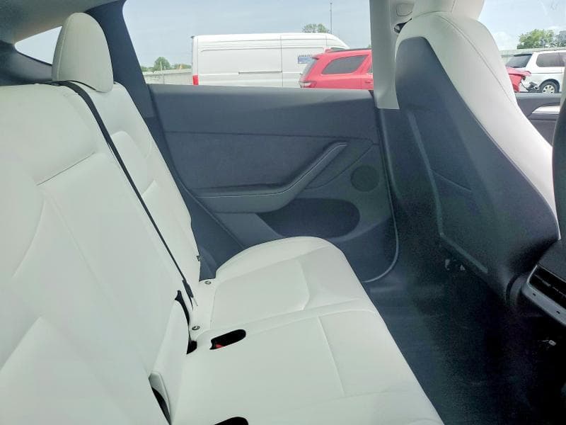 2025 TESLA MODEL Y 11