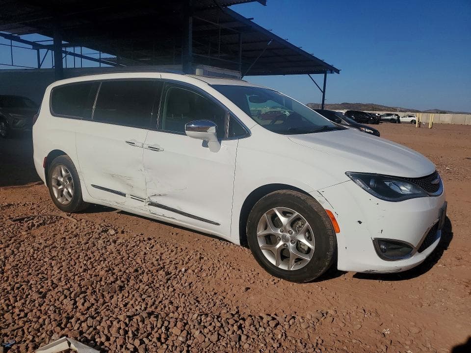 2019 CHRYSLER PACIFICA LIMITED 4