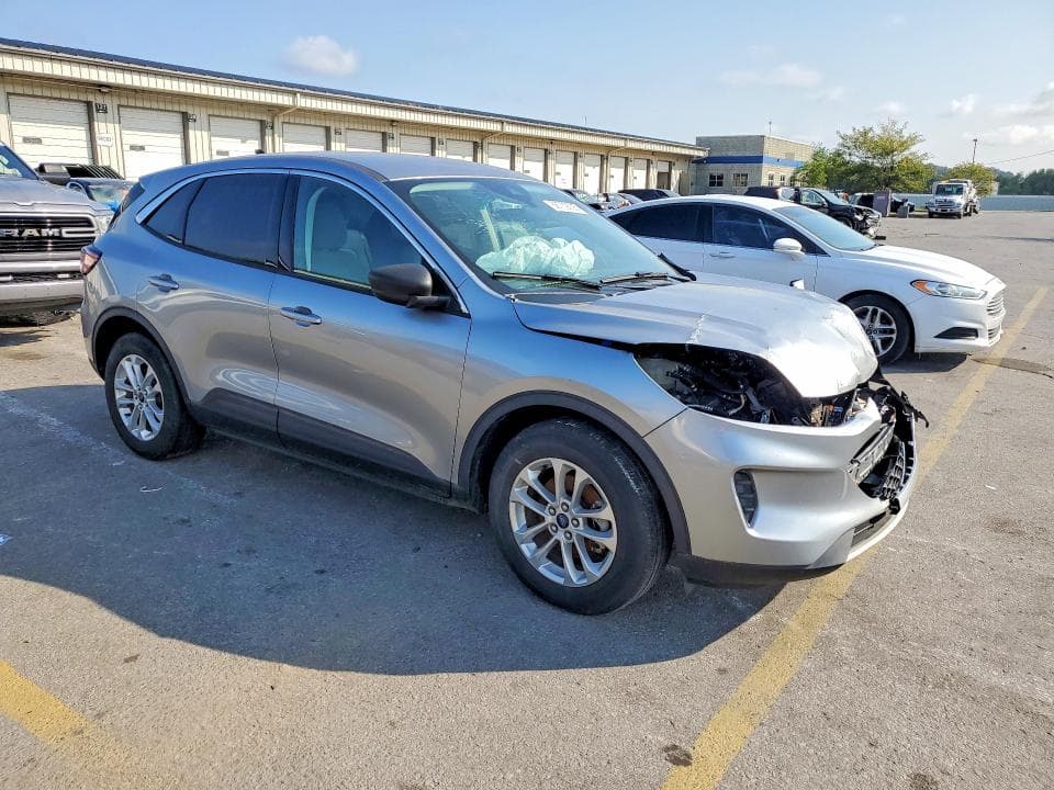 2022 FORD ESCAPE SE 4