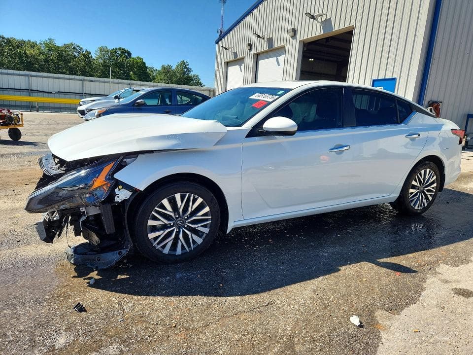 2024 NISSAN ALTIMA SV