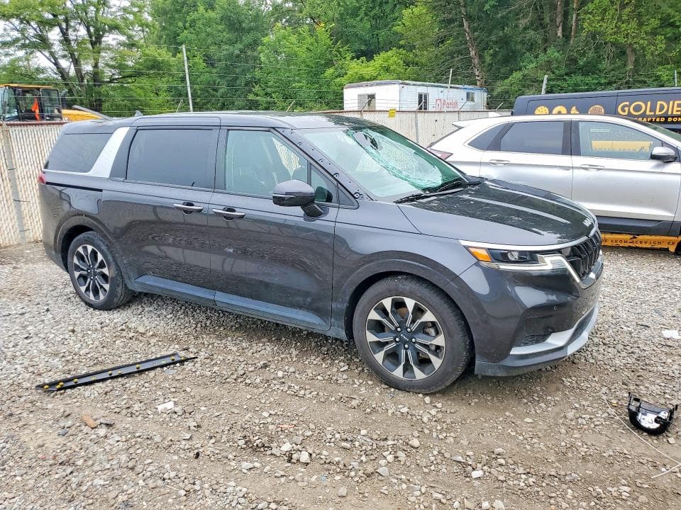 2024 KIA CARNIVAL EX 4