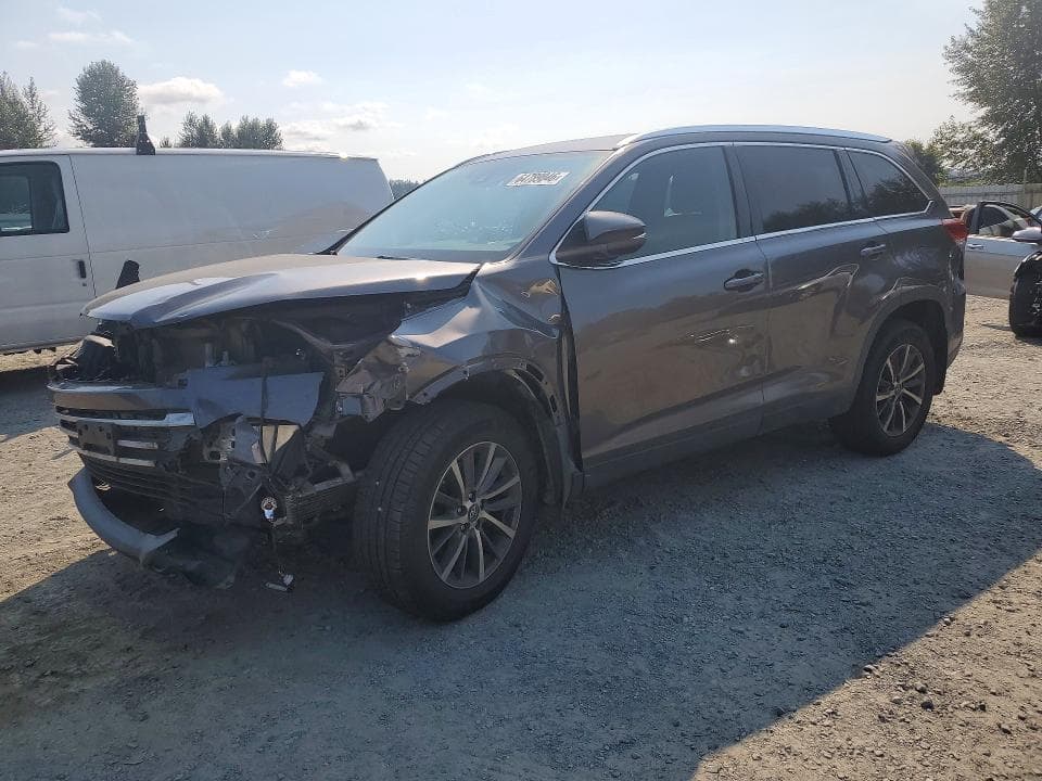 2019 TOYOTA HIGHLANDER XLE - 1